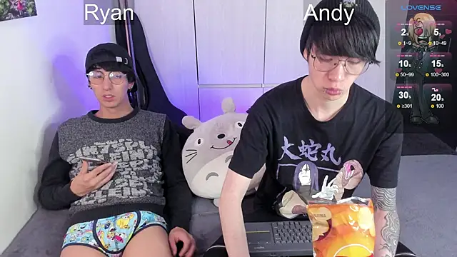 Snapshot of Aventure_Twinks chatting on December 28, 2024, 4:08 am Aventure Twinks online show from December 28, 2024, 4:08 am