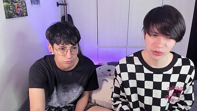 Snapshot of Aventure_Twinks chatting on January 11, 2025, 4:16 am Aventure Twinks online show from January 11, 2025, 4:16 am