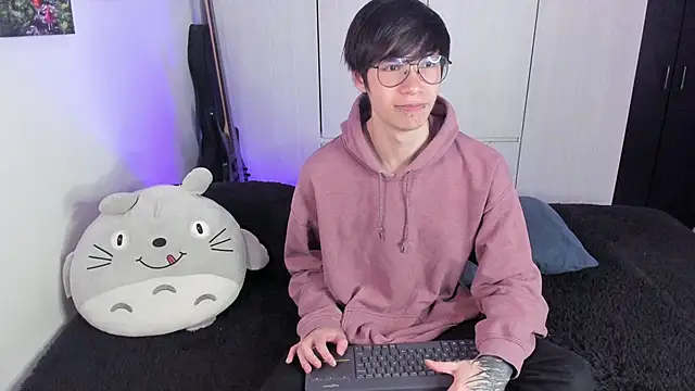 Snapshot of Aventure_Twinks chatting on January 29, 2025, 11:20 am Aventure Twinks online show from January 29, 2025, 11:20 am