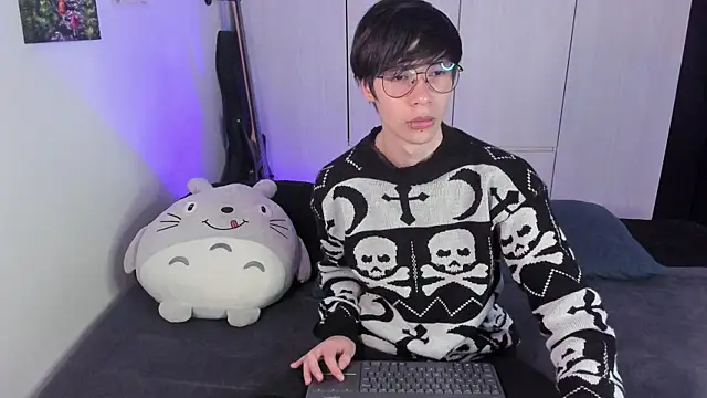 Snapshot of Aventure_Twinks chatting on January 30, 2025, 10:08 am Aventure Twinks online show from January 30, 2025, 10:08 am