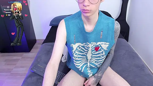 Snapshot of Aventure_Twinks chatting on March 8, 2025, 9:18 pm Aventure Twinks online show from March 8, 2025, 9:18 pm