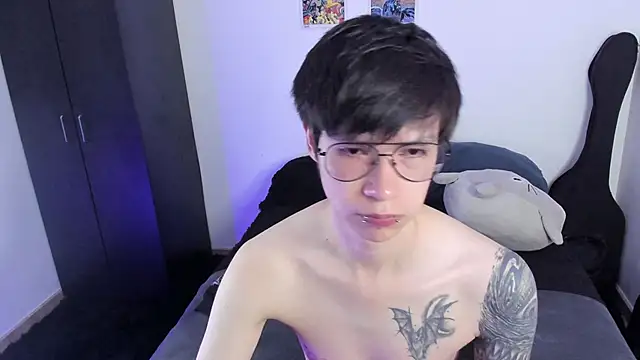 Snapshot of Aventure_Twinks chatting on October 14, 2025, 8:09 pm Aventure Twinks online show from October 14, 2025, 8:09 pm