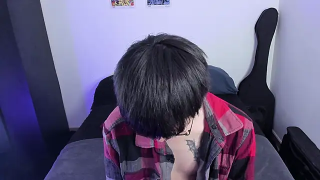 Snapshot of Aventure_Twinks chatting on October 16, 2025, 7:15 pm Aventure Twinks online show from October 16, 2025, 7:15 pm