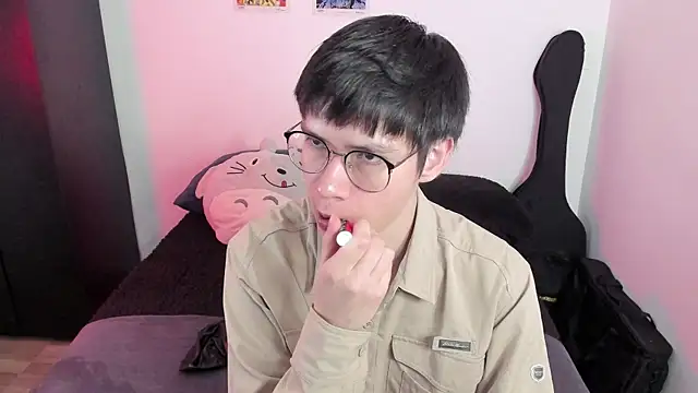 Snapshot of Aventure_Twinks chatting on January 16, 2026, 5:39 pm Aventure Twinks online show from January 16, 2026, 5:39 pm