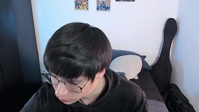 Snapshot of Aventure_Twinks chatting on February 12, 2026, 4:29 am Aventure Twinks online show from February 12, 2026, 4:29 am