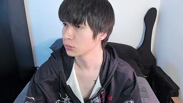 Snapshot of Aventure_Twinks chatting on March 29, 2026, 2:22 am Aventure Twinks online show from March 29, 2026, 2:22 am