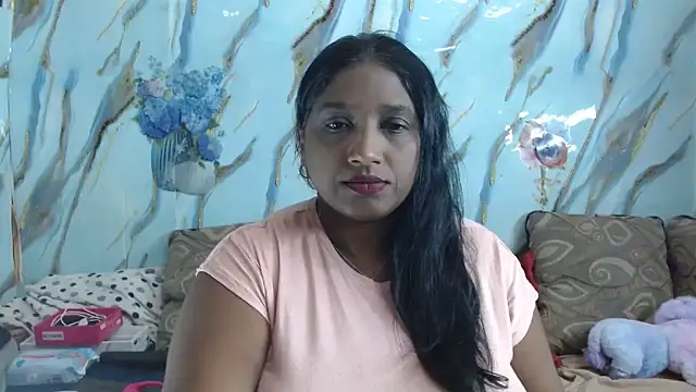 Snapshot of Indian_tracy chatting on June 19, 2026, 8:29 am Indian tracy online show from June 19, 2026, 8:29 am