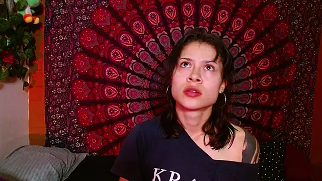 Snapshot of AbbySccott chatting on January 31, 2025, 1:01 am AbbySccott online show from January 31, 2025, 1:01 am