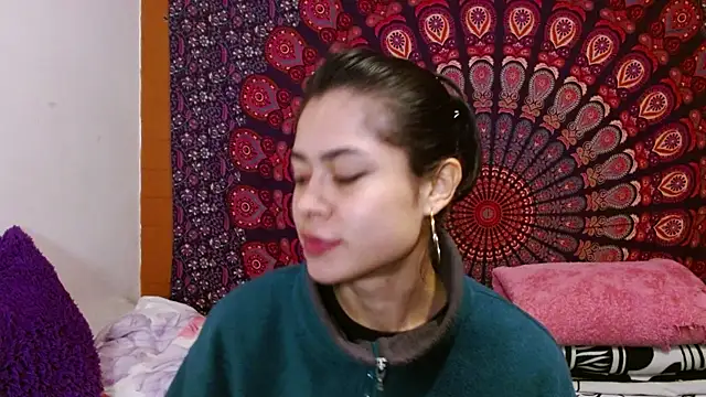 Snapshot of AbbySccott chatting on November 29, 2025, 12:13 am AbbySccott online show from November 29, 2025, 12:13 am