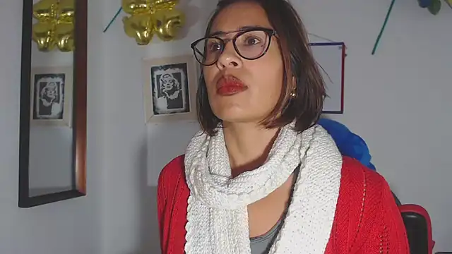 Snapshot of fantasty_nylon chatting on January 22, 2025, 12:48 am fantasty nylon online show from January 22, 2025, 12:48 am