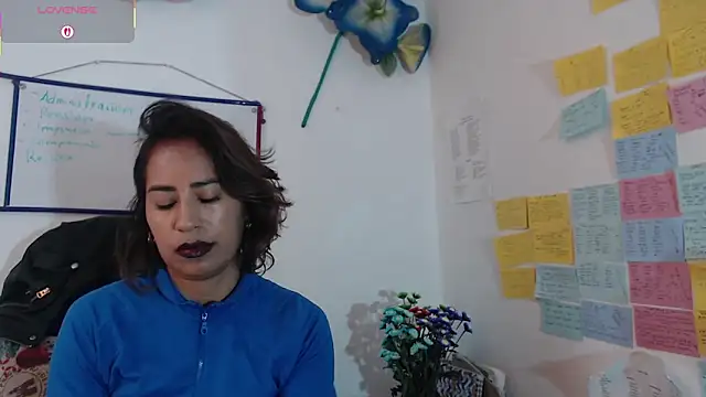 Snapshot of fantasty_nylon chatting on February 27, 2025, 2:43 pm fantasty nylon online show from February 27, 2025, 2:43 pm