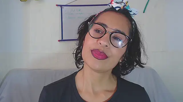 Snapshot of fantasty_nylon chatting on September 11, 2025, 4:07 pm fantasty nylon online show from September 11, 2025, 4:07 pm