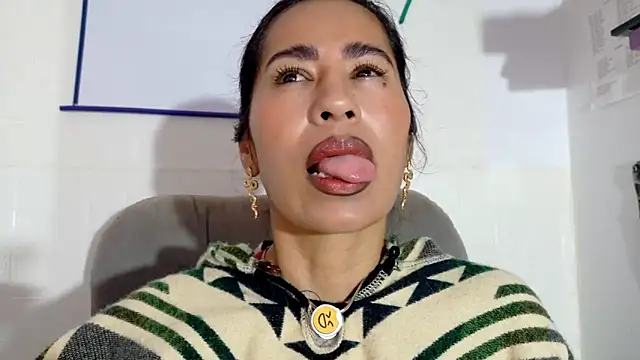 Snapshot of fantasty_nylon chatting on November 13, 2025, 11:42 am fantasty nylon online show from November 13, 2025, 11:42 am