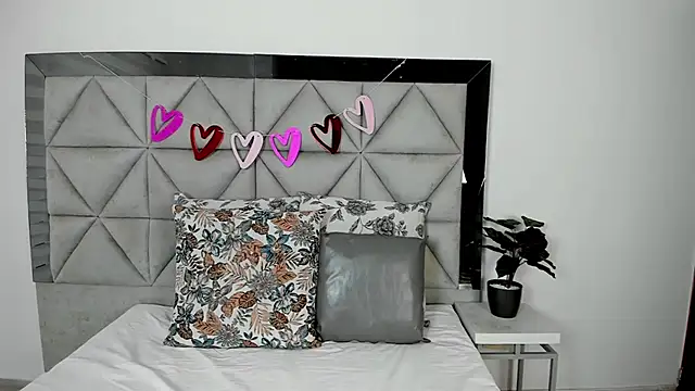 nina pons online show from February 17, 2025, 9:52 pm