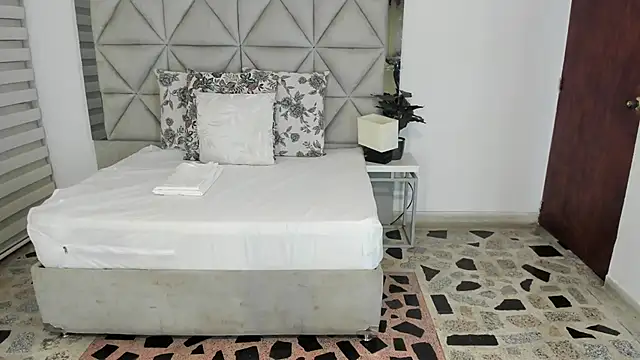 nina pons online show from October 20, 2025, 11:16 pm