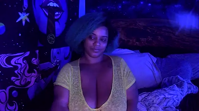 Snapshot of AutumnHart chatting on January 1, 2025, 2:19 am AutumnHart online show from January 1, 2025, 2:19 am