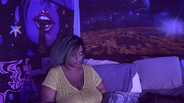 Snapshot of AutumnHart chatting on February 4, 2025, 9:31 pm AutumnHart online show from February 4, 2025, 9:31 pm