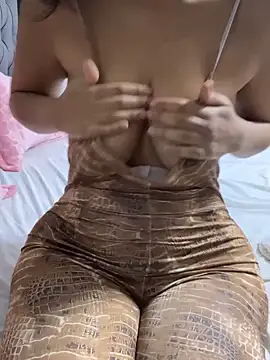 Snapshot of Isabellafantazy chatting on December 11, 2024, 2:44 pm Isabellafantazy online show from December 11, 2024, 2:44 pm