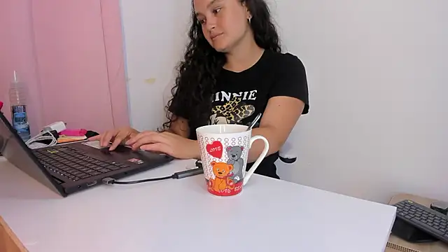 kattypinkk online show from January 16, 2026, 11:53 pm