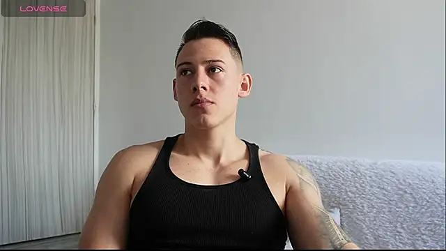 Muscle King Cum online show from April 30, 2026, 2:45 pm