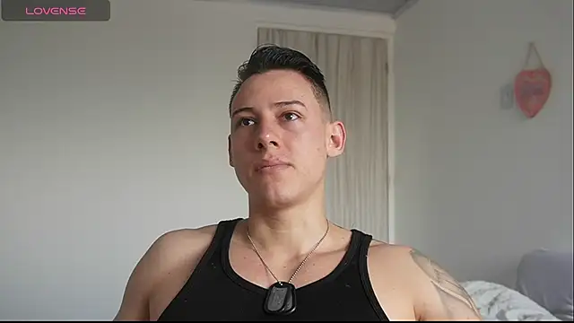 Muscle King Cum online show from May 1, 2026, 1:26 pm
