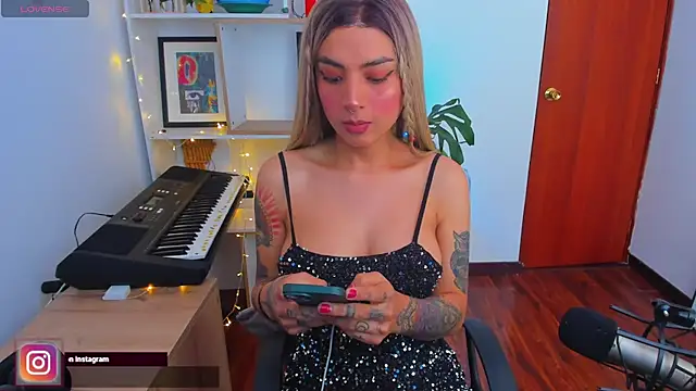 Snapshot of Yeriawaddell_ chatting on December 25, 2024, 3:38 pm Yeriawaddell online show from December 25, 2024, 3:38 pm