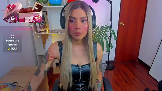 Snapshot of Yeriawaddell_ chatting on January 6, 2025, 3:40 pm Yeriawaddell online show from January 6, 2025, 3:40 pm