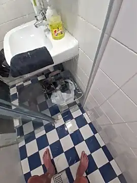 hornyman18cm39 online show from April 18, 2026, 3:05 pm