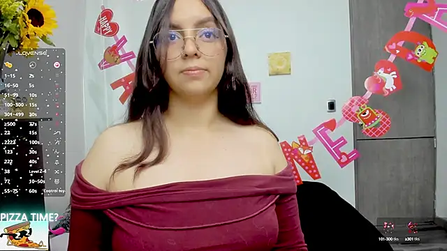 Valery7rose  online show from September 19, 2025, 9:26 pm