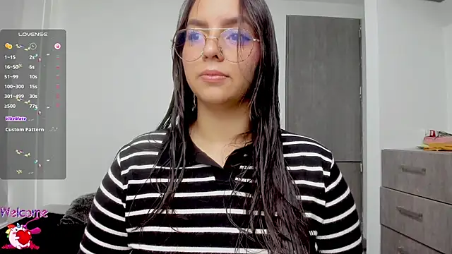 Valery7rose  online show from October 7, 2025, 2:58 pm