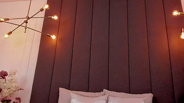 Snapshot of JuanaSimons chatting on December 6, 2024, 2:13 am JuanaSimons online show from December 6, 2024, 2:13 am