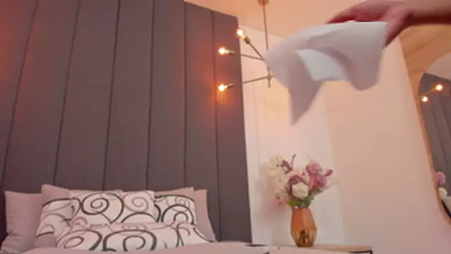 Snapshot of JuanaSimons chatting on January 21, 2025, 2:22 am JuanaSimons online show from January 21, 2025, 2:22 am