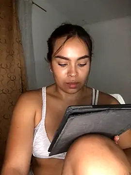 Snapshot of JuanaSimons chatting on September 24, 2025, 1:09 am JuanaSimons online show from September 24, 2025, 1:09 am