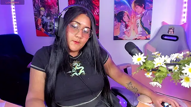 Snapshot of haru_u2 chatting on November 5, 2025, 10:10 pm haru u2 online show from November 5, 2025, 10:10 pm