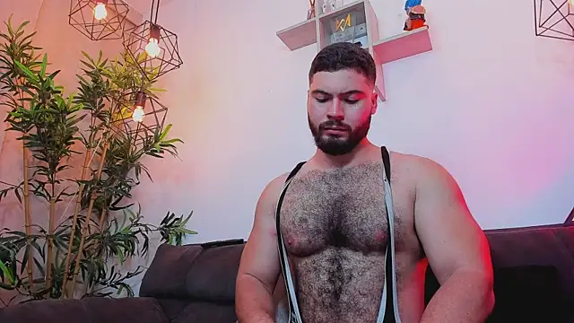 SebastianVilla  online show from June 10, 2026, 9:25 pm