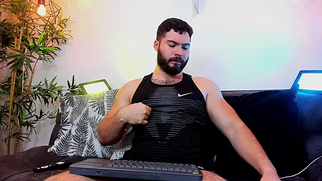 SebastianVilla  online show from July 1, 2026, 11:15 pm