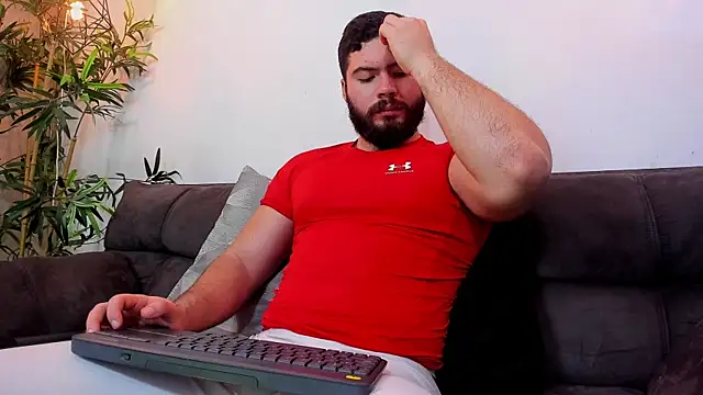 SebastianVilla  online show from July 9, 2026, 11:09 pm