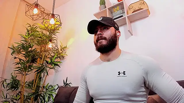 SebastianVilla  online show from July 10, 2026, 10:01 pm