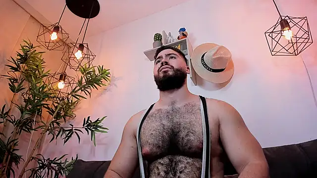 SebastianVilla  online show from July 17, 2026, 10:25 pm