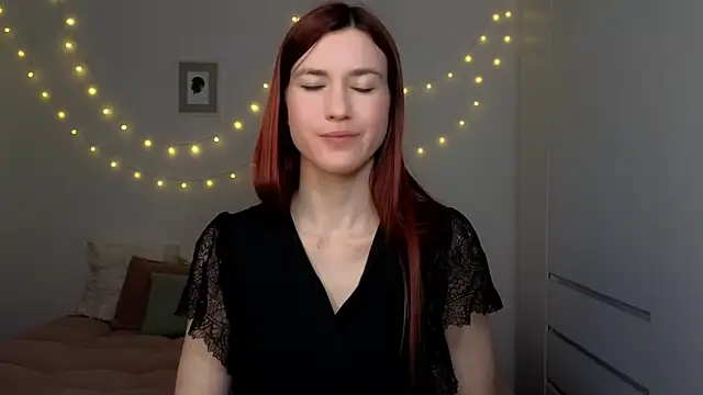 AliciaNewell online show from April 25, 2026, 3:53 pm