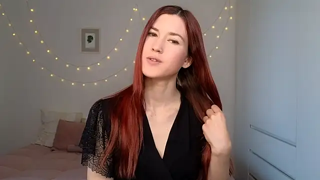 AliciaNewell online show from April 26, 2026, 7:28 am