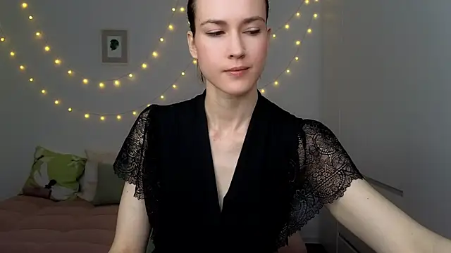 AliciaNewell online show from July 3, 2026, 4:19 am