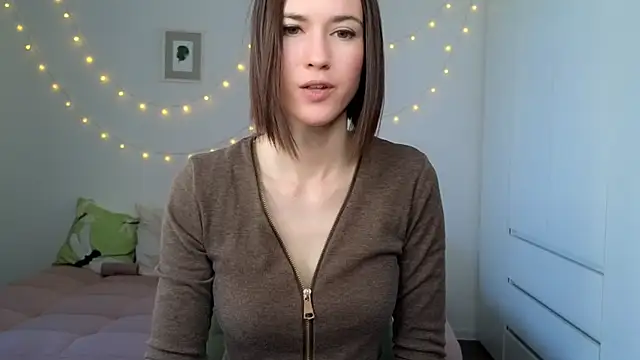 AliciaNewell online show from July 11, 2026, 4:26 am