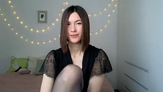 AliciaNewell online show from July 20, 2026, 4:27 am