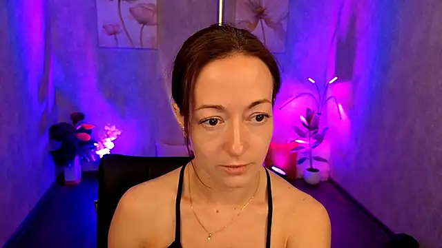 kimberlyray777 online show from March 22, 2025, 12:35 pm