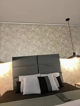 Emilia Bakerr online show from March 6, 2026, 7:54 pm