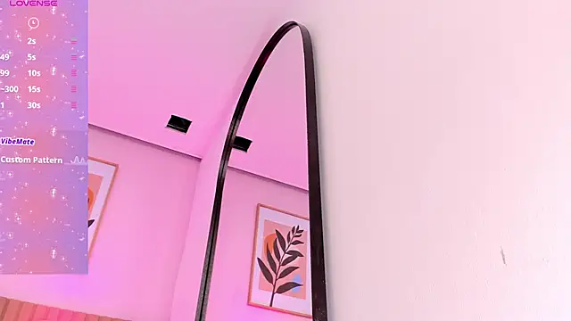 Snapshot of sweety_bombom chatting on October 29, 2025, 11:34 am sweety bombom online show from October 29, 2025, 11:34 am