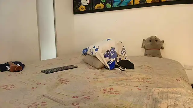 MrsFoucher online show from December 2, 2025, 2:23 pm