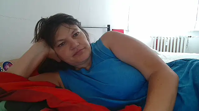 Snapshot of Lucinka1 chatting on September 22, 2025, 7:10 am Lucinka1 online show from September 22, 2025, 7:10 am