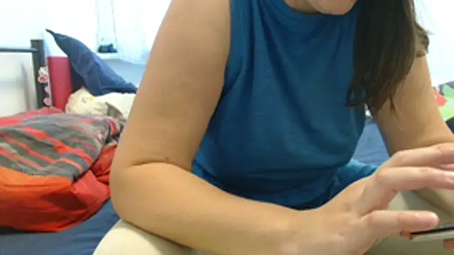 Snapshot of Lucinka1 chatting on October 17, 2025, 6:27 am Lucinka1 online show from October 17, 2025, 6:27 am